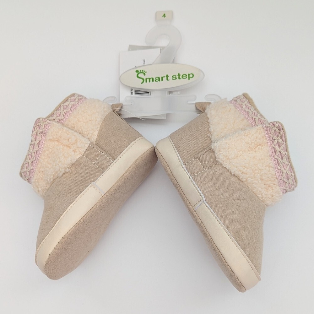 NWT Baby (Size 4) Booties/Boots/Slippers/Moccasins w/Velcro For Easy On/Off - Picture 4 of 16
